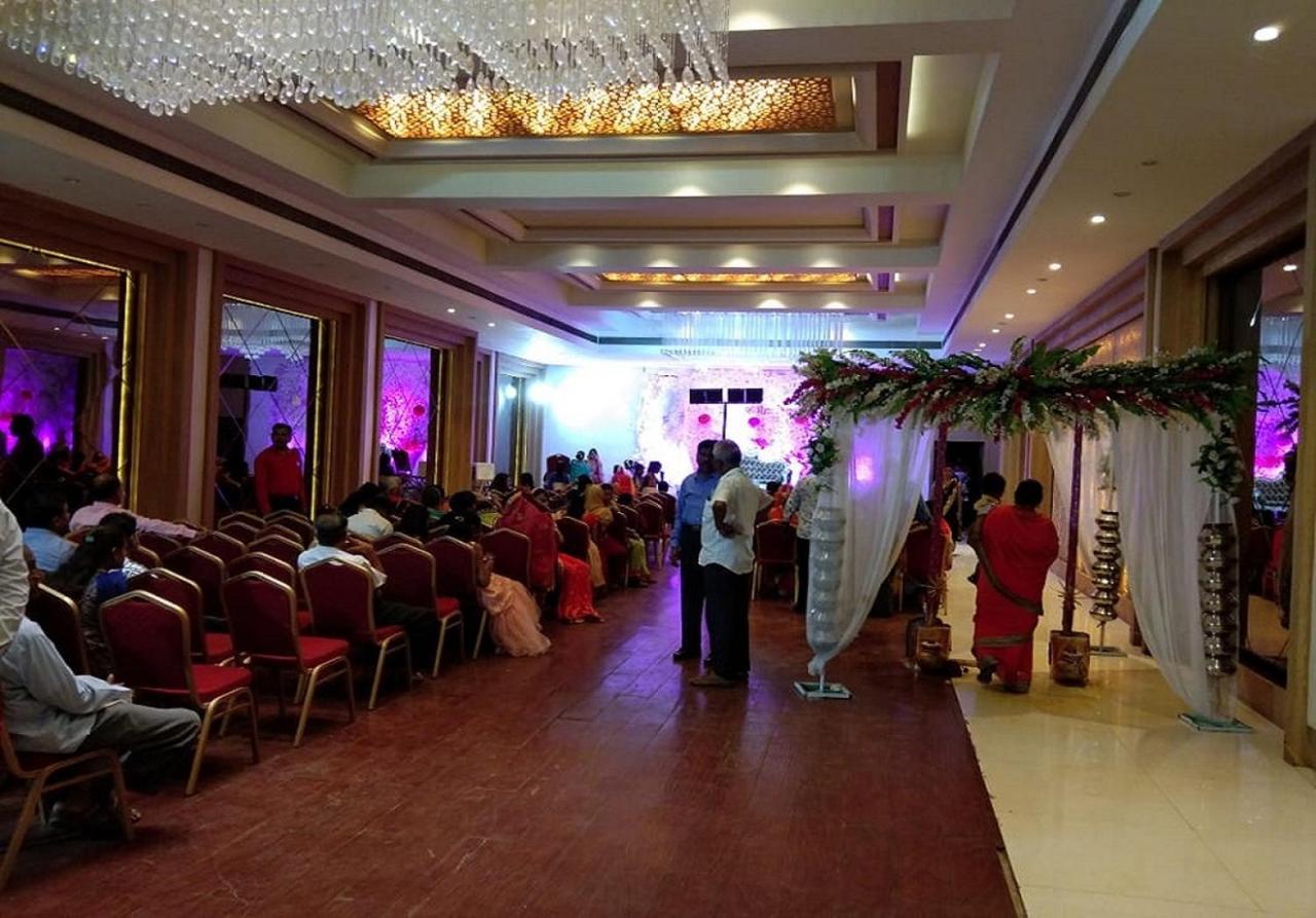 Hotel Amora - Rajnandgaon Raj Nandgaon Extérieur photo